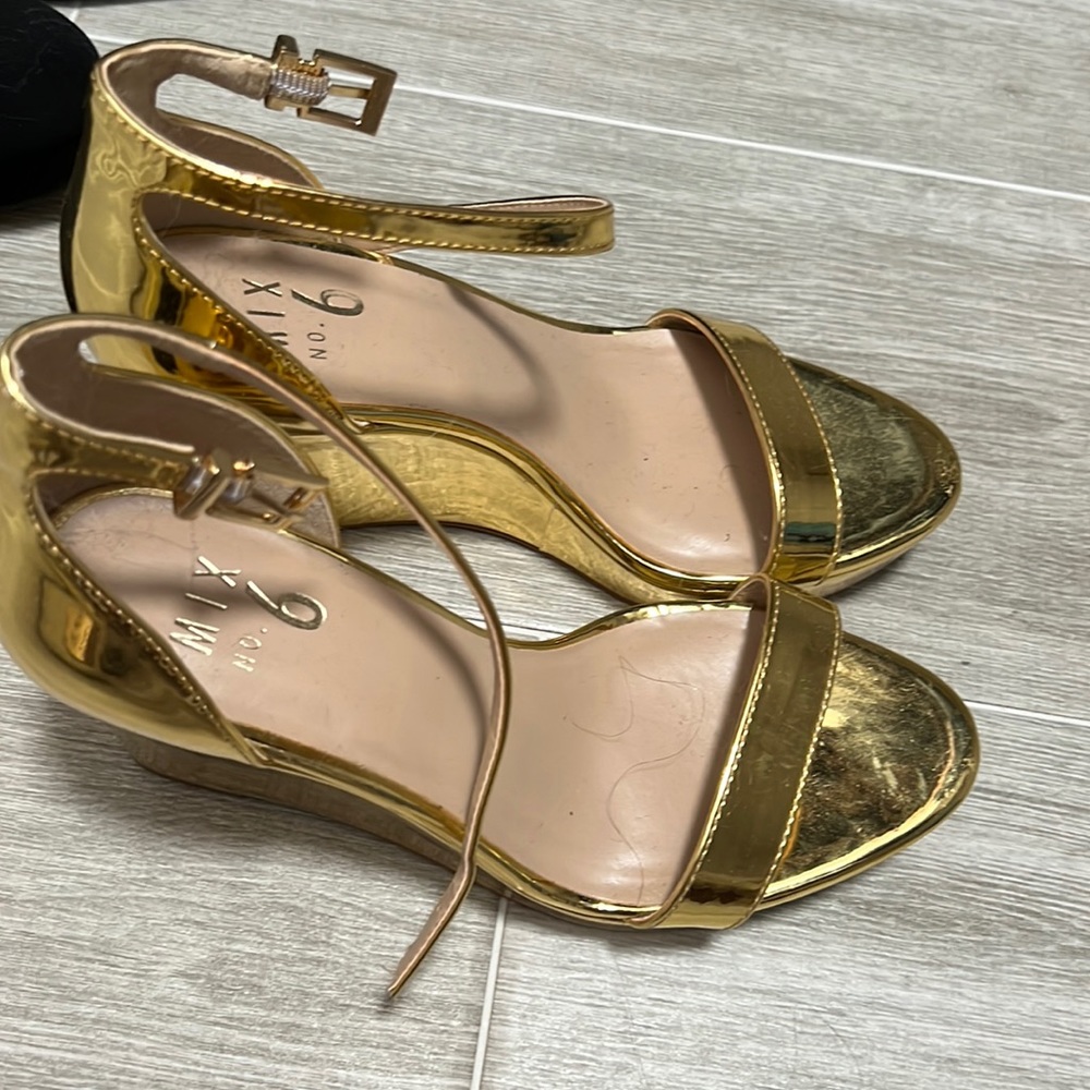 Gold size women 8 heals